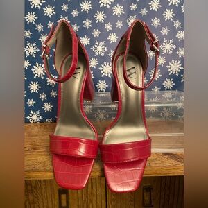 New shoes,beautiful color.